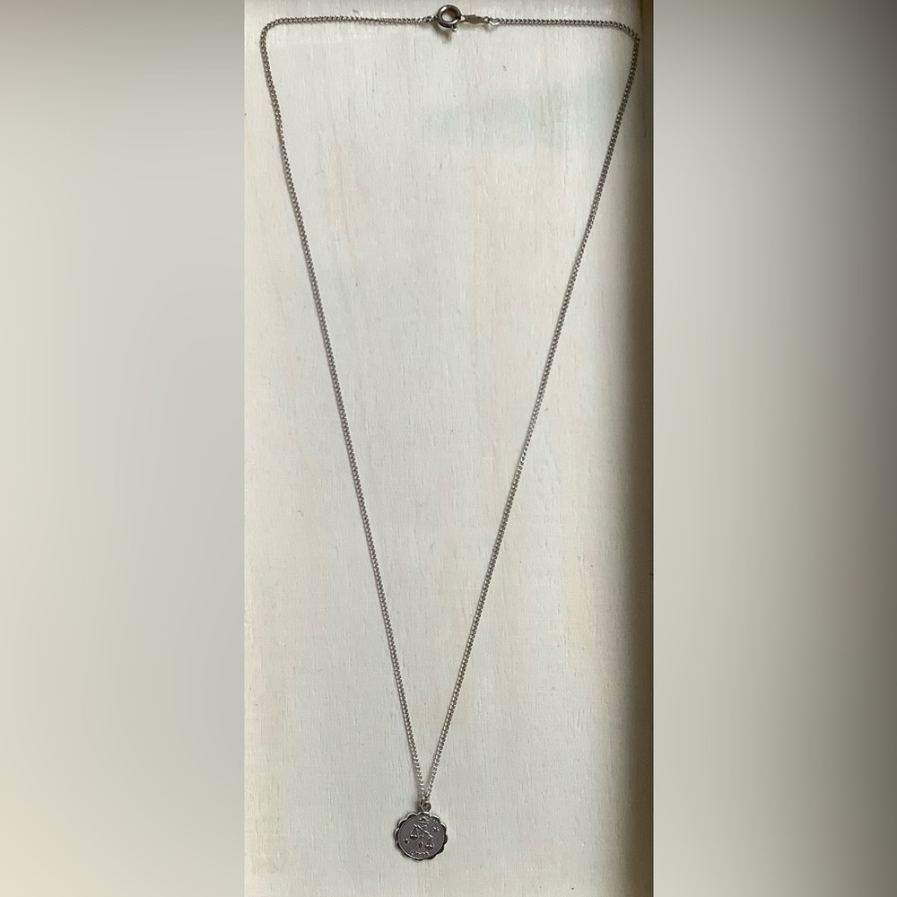 Libra Zodiac dainty pendant charm necklace New vintage STER silver - Picture 9 of 15
